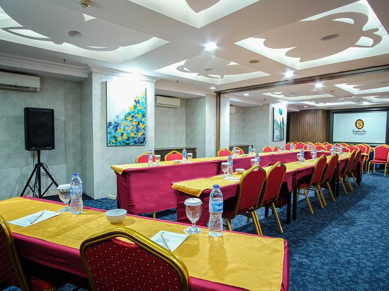 Sapphire Sky Hotel & Conference Serpong Eksteriør bilde