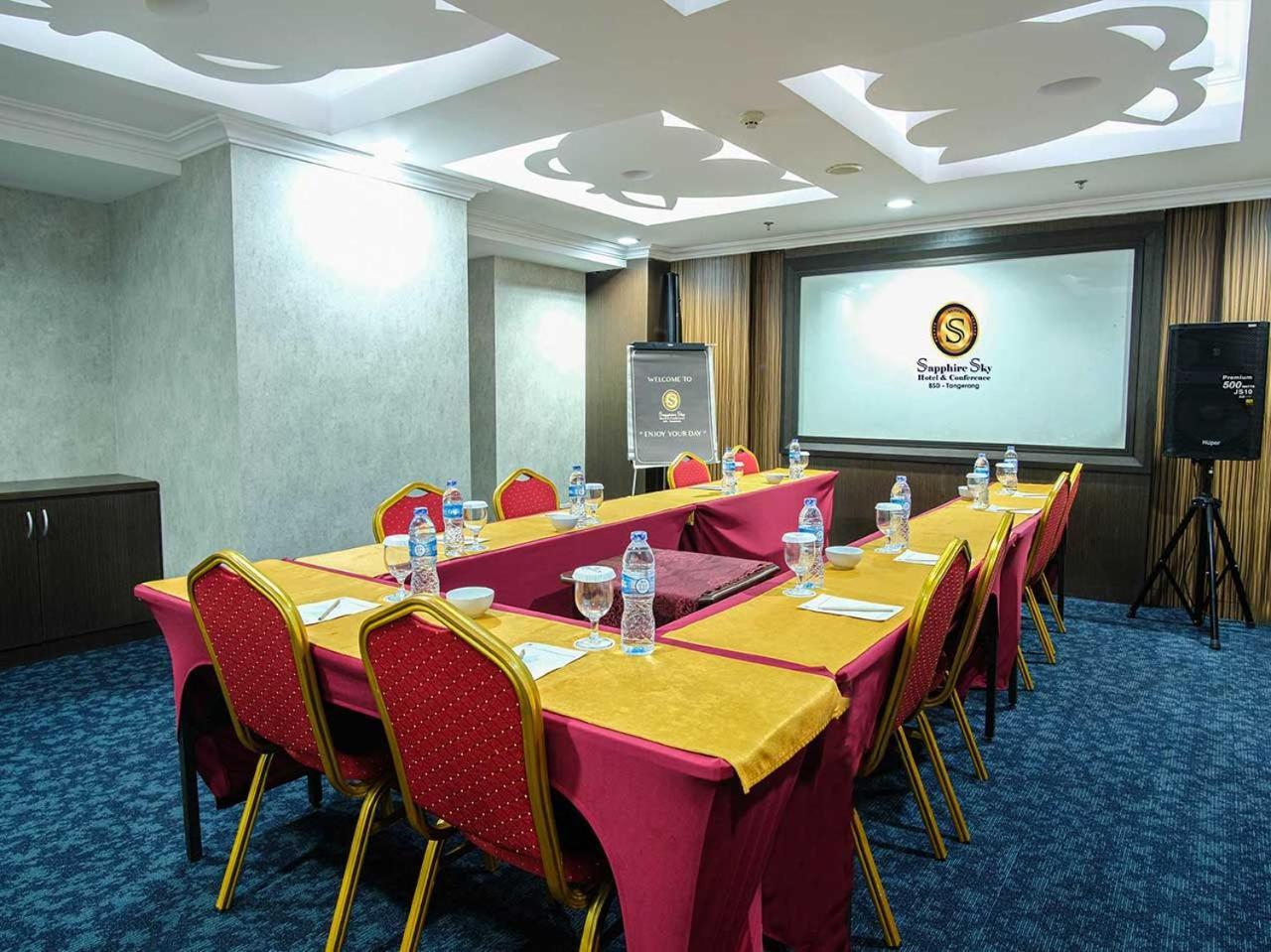 Sapphire Sky Hotel & Conference Serpong Eksteriør bilde