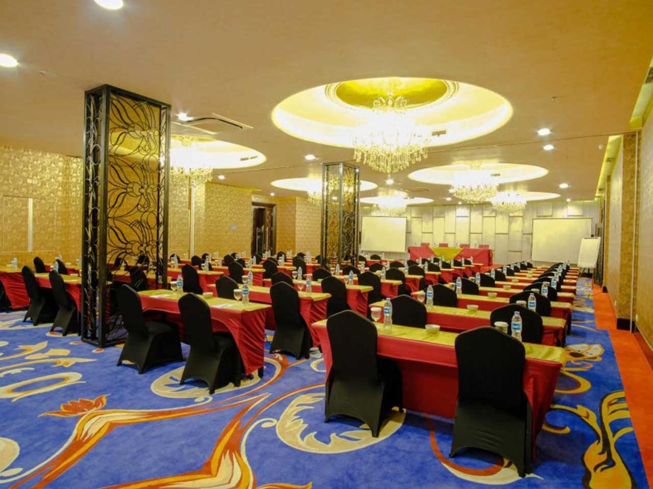 Sapphire Sky Hotel & Conference Serpong Eksteriør bilde
