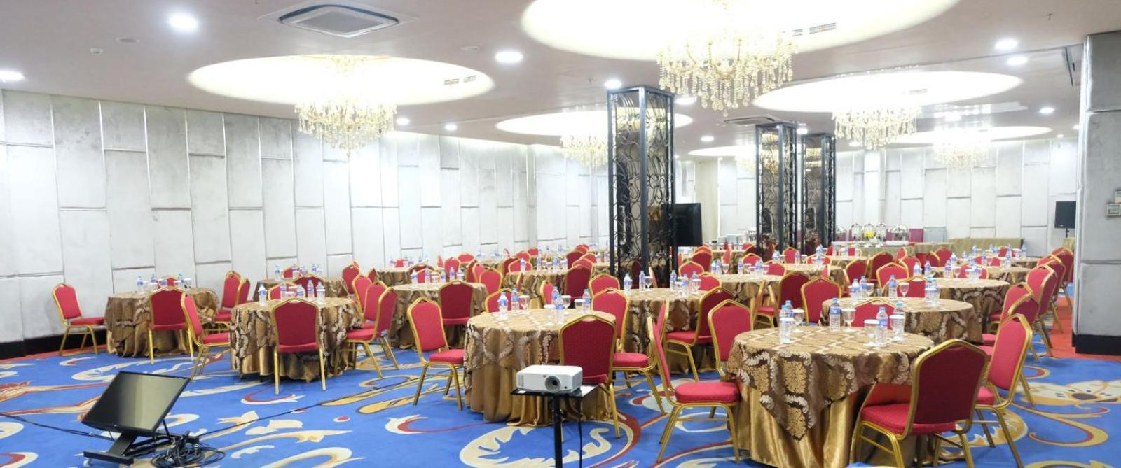 Sapphire Sky Hotel & Conference Serpong Eksteriør bilde