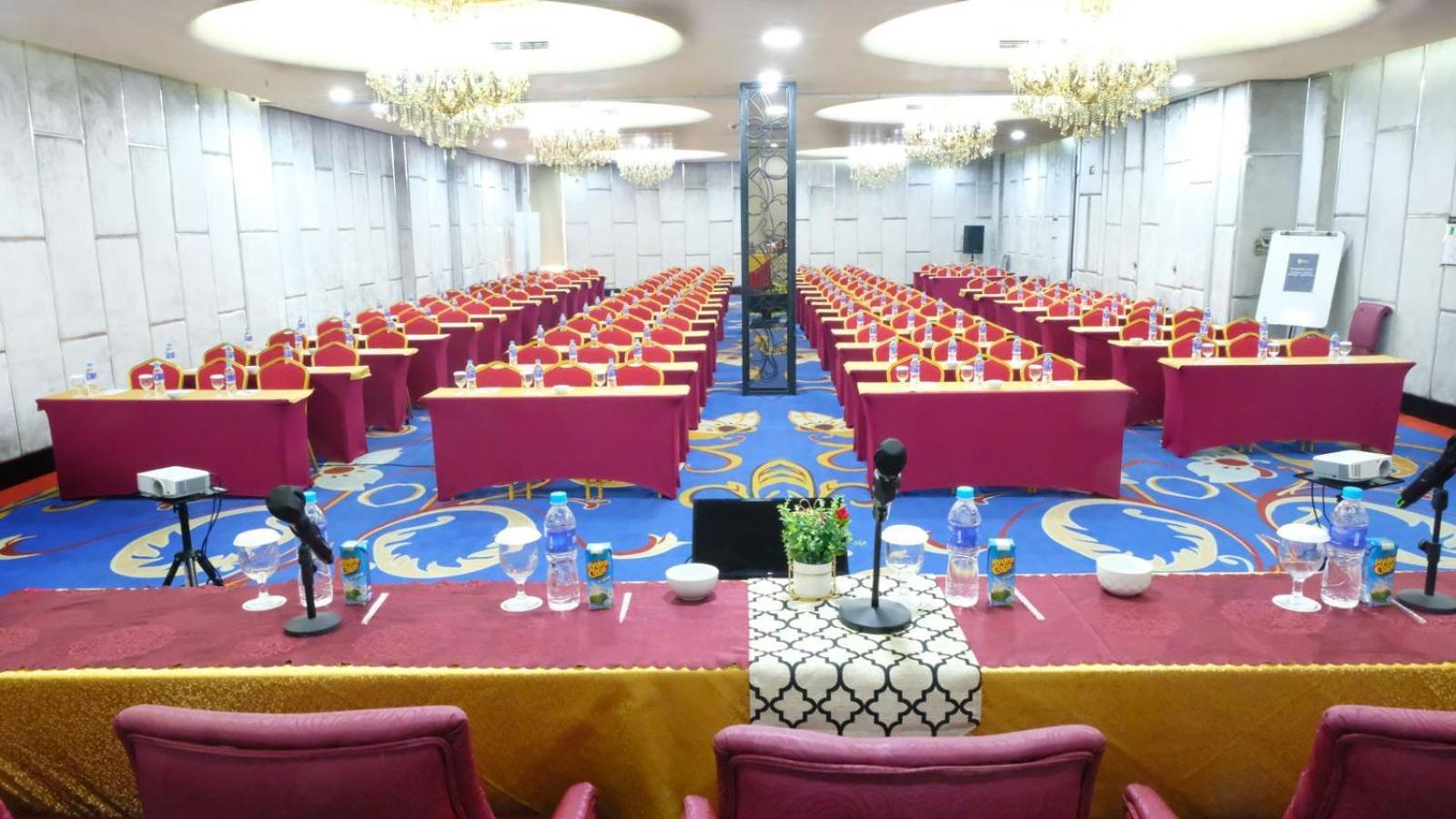 Sapphire Sky Hotel & Conference Serpong Eksteriør bilde
